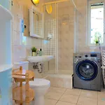 Homestay Teddy Bear - 10 Min To Old Town Gdansk,pkp & Shopping Mall Gdansk